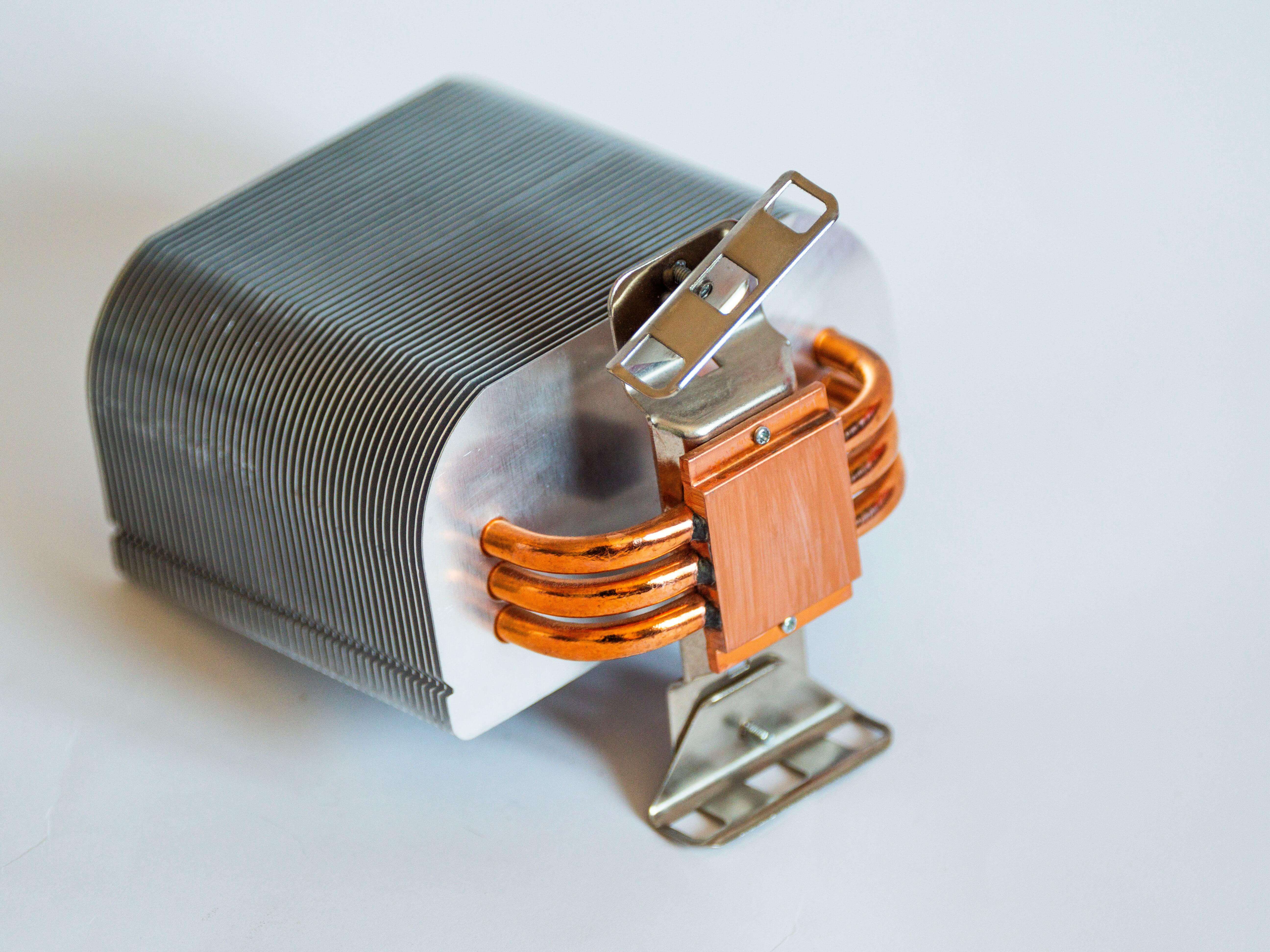 Liquid to Air Heat Exchangers: Bridging Closed-Loop Cooling Systems and Ambient Air